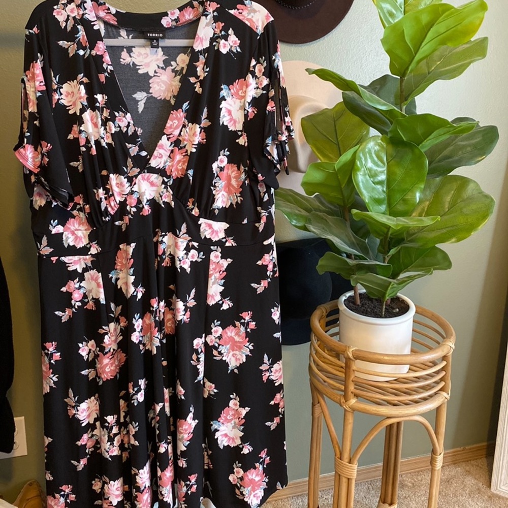 Torrid floral dress, worn once, size 3✨